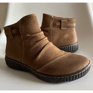 Clarks Women's Size 6 Caroline Derby Ankle Boot Leather Suede Brown